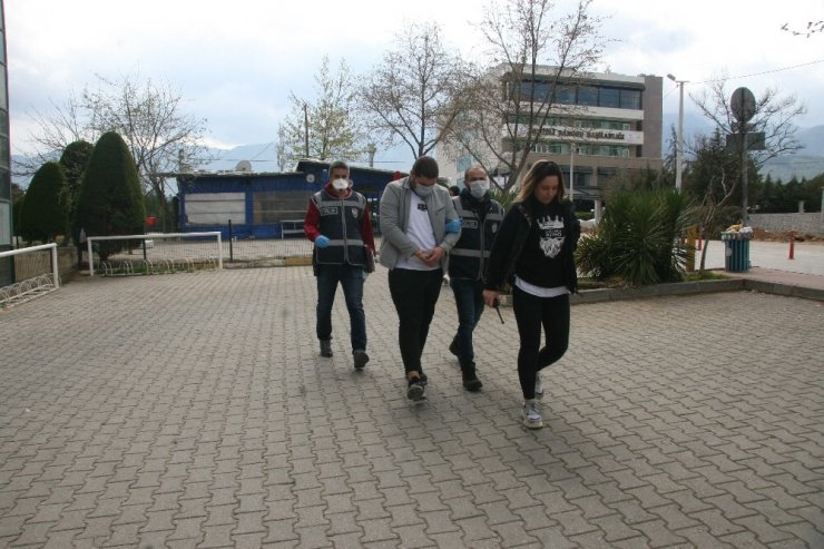 Karnı burnunda dolandırıcı yüzlerce kamera incelenerek yakalandı