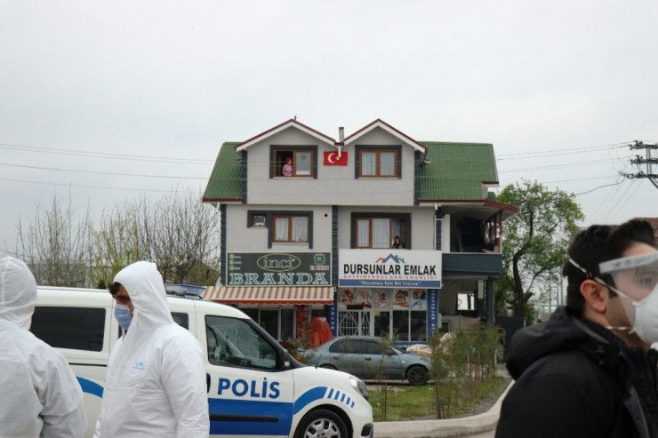 Sakarya şehir merkezinde bir sokak karantina altına alındı