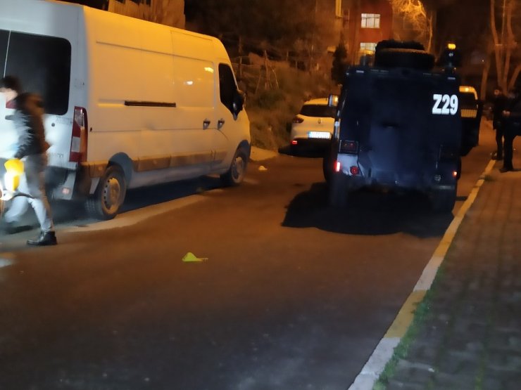 Beyoğlu’nda silahlı saldırı: 1 ağır yaralı