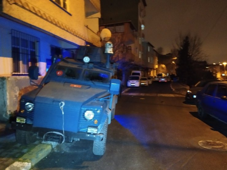 Beyoğlu’nda silahlı saldırı: 1 ağır yaralı
