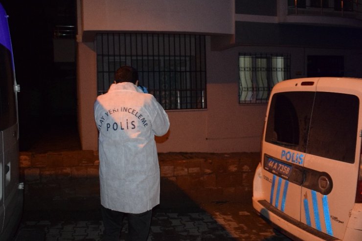 Malatya’da balkondan düşen şahıs ağır yaralandı