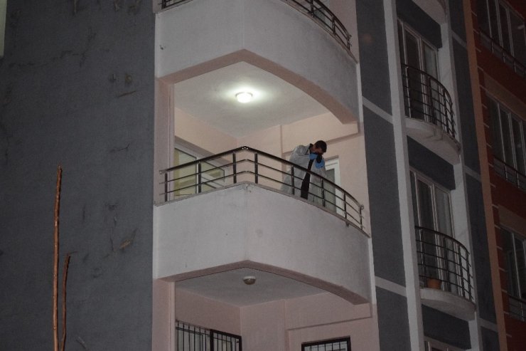 Malatya’da balkondan düşen şahıs ağır yaralandı