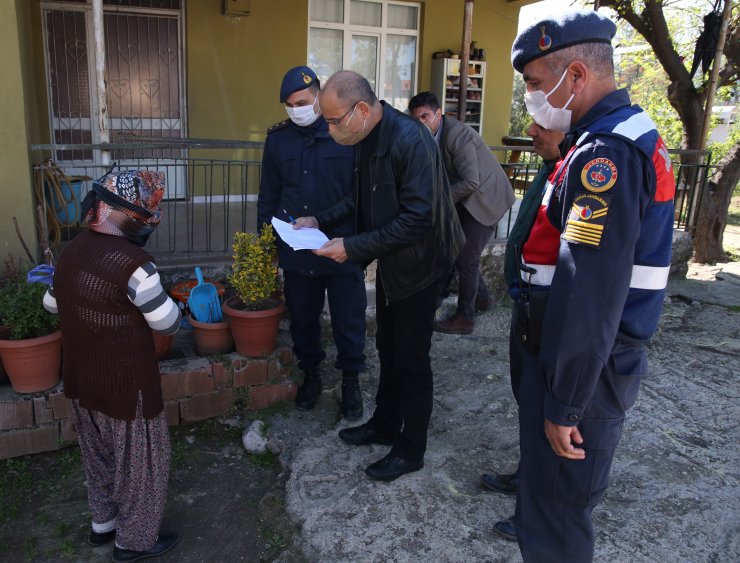 Antalya'da ihtiyaç sahiplerine sosyal yardımlar dağıtılmaya başlandı