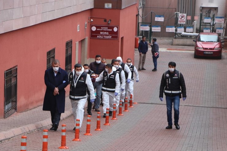 Kayseri’de silahlı suç örgütüne operasyonda gözaltına alınan 8 kişi adliyeye sevk edildi