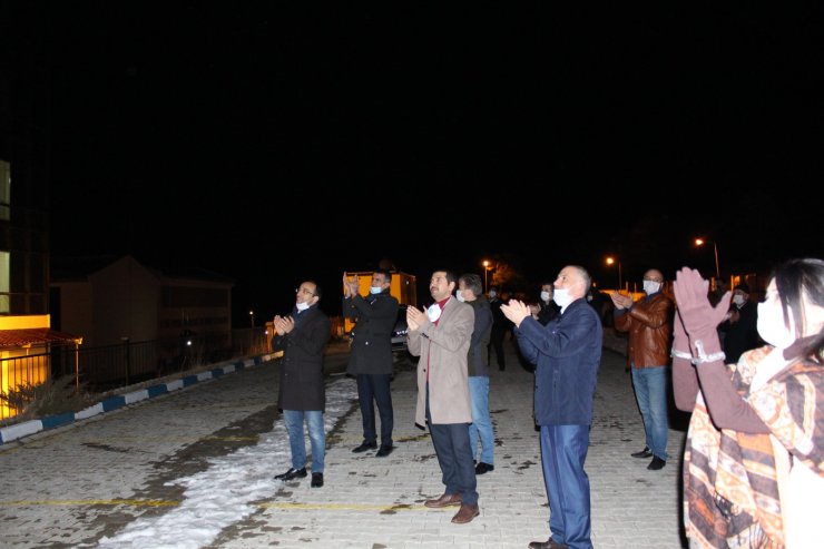 Ardahan'daki yurtlarda izole altına alınan infaz koruma memurlarına uzaktan moral verdiler