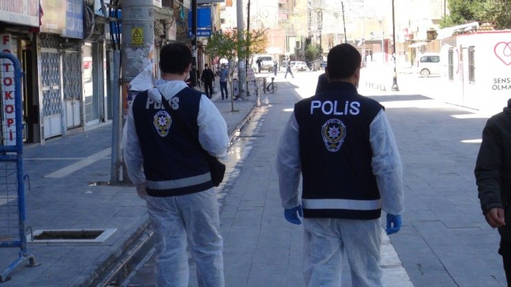 Kızıltepe polisi özel kıyafetle 20 yaş altı denetimi yaptı