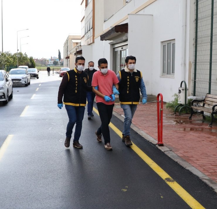 Yolda yürüyen kadına kabus yaşattı, 500 metre sonra polis yakaladı
