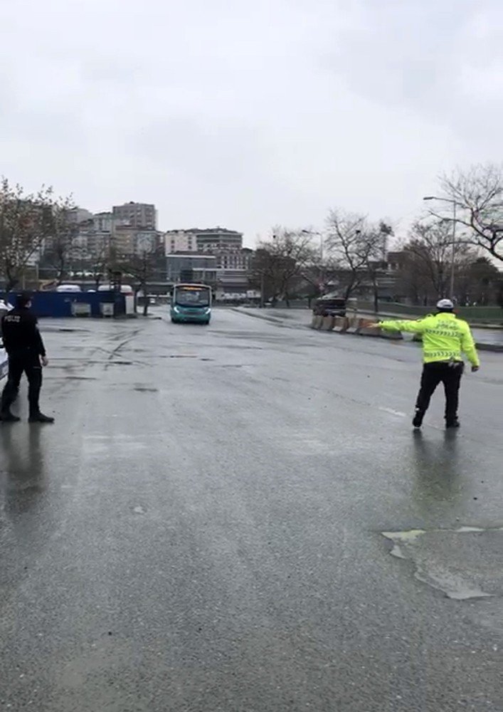 İstanbul’da toplu taşımada yasağa uymayan sürücülere ceza yağdı