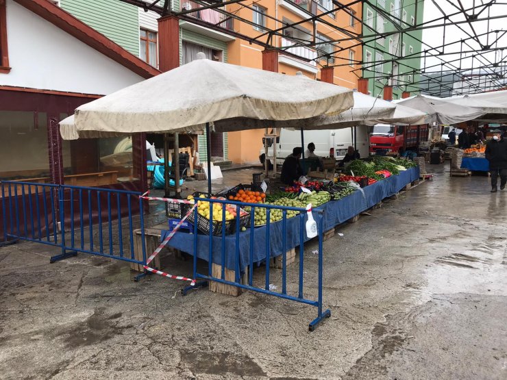 Kızılcahamam'da pazarda koronavirüs denetimleri