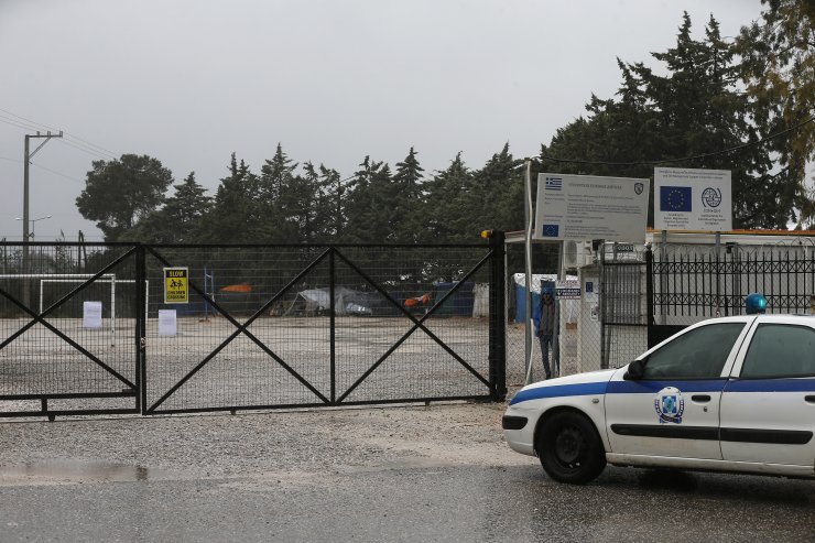 Yunanistan'da ikinci göçmen kampı karantinaya alındı