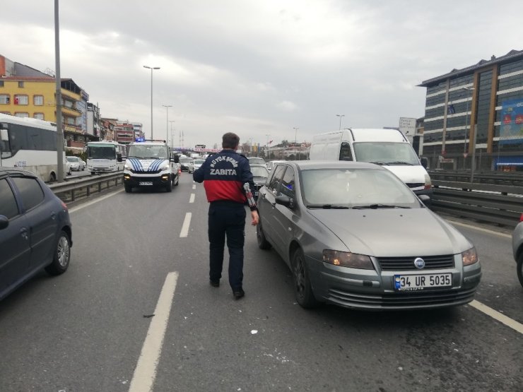 E-5 trafiğini kilitleyen kaza: 1 yaralı