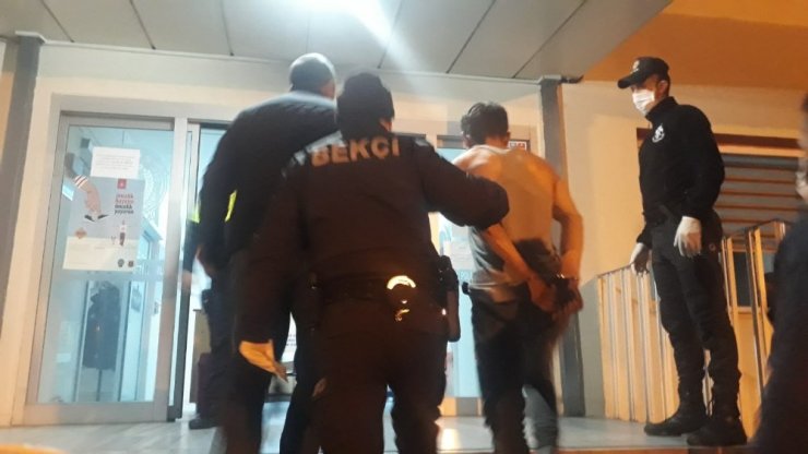 Kontrol noktasında "dur" ihtarına uymadılar, kaçmaya çalıştılar