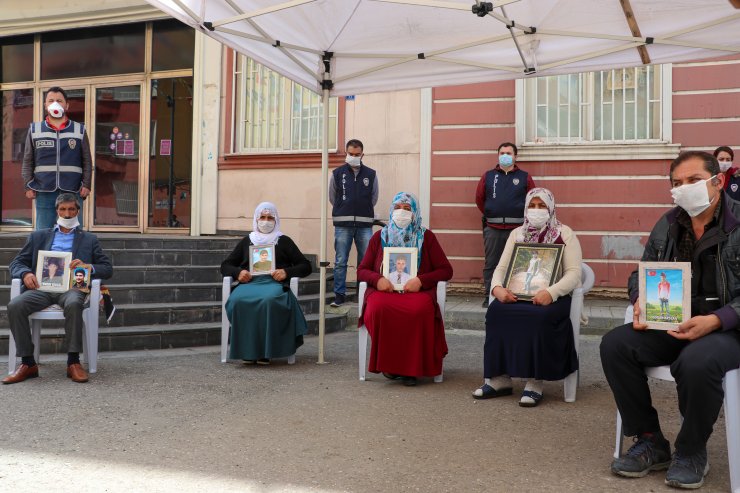 Diyarbakır annelerinin evlat nöbeti sürüyor