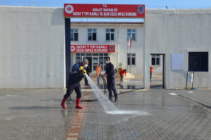 Hatay'daki ceza infaz kurumlarında Kovid-19'a karşı sıkı tedbirler alındı