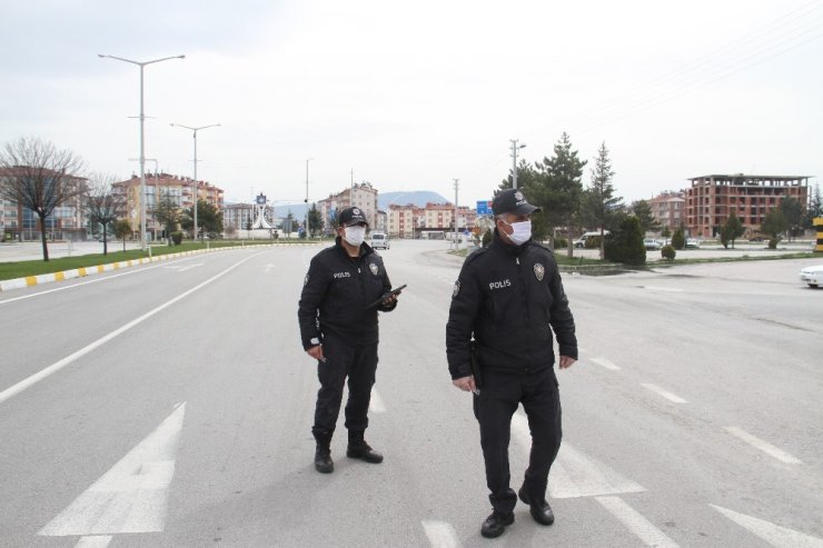 Beyşehir’de polis tedbirlere uymayanlara ceza yağdırdı