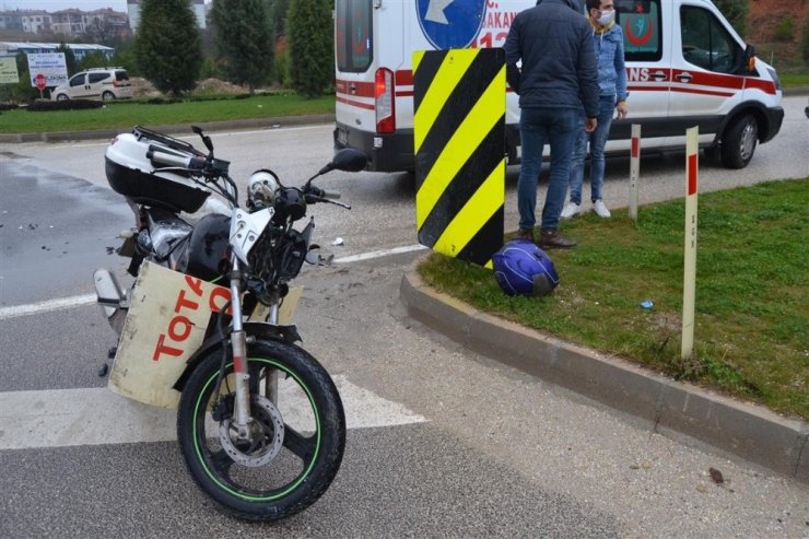 Otomobil ile motosikletin çarpıştı, 1 kişi yaralandı