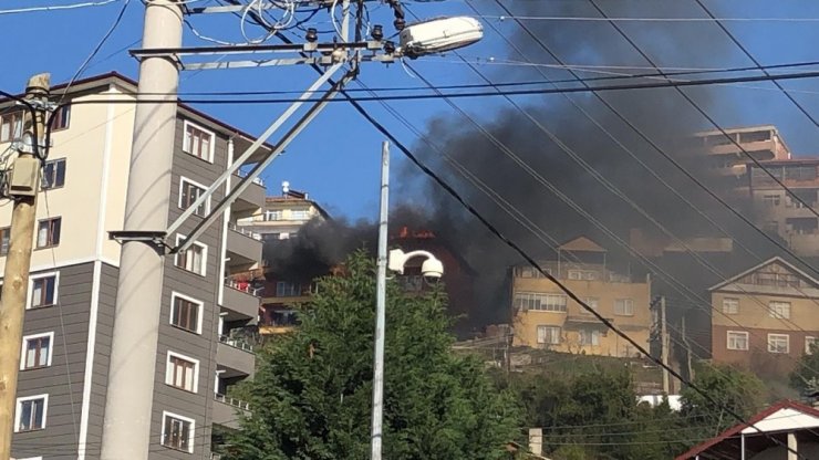 Zonguldak’ta yangın: 2 daire kullanılamaz hale geldi