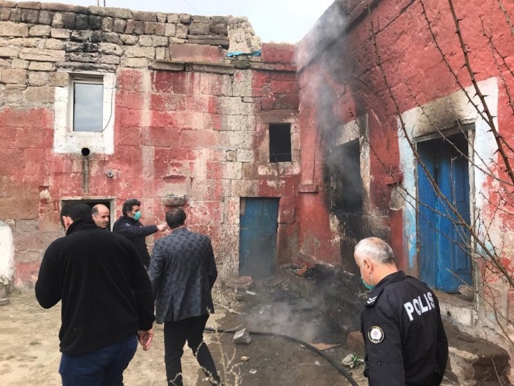 İncesu’da metruk binada yangın çıktı