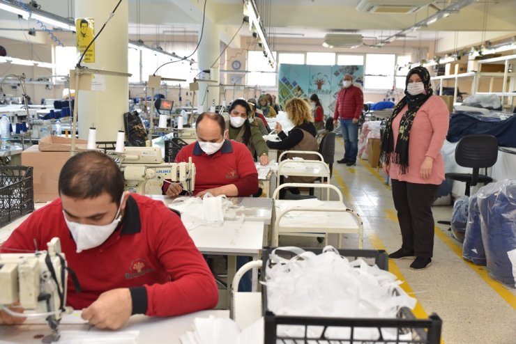 Kocaeli'de engellilerden maske üretimine destek