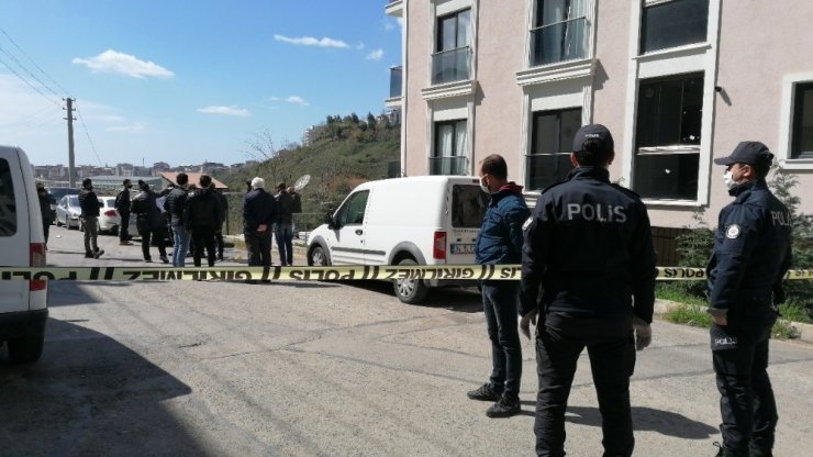 Kocaeli’de cinnet getiren baba, önce oğlunu sonra kendini öldürdü