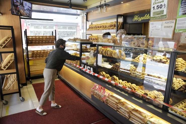 Ekmeklerini evinde yapan vatandaşlar maya satışlarını artırdı