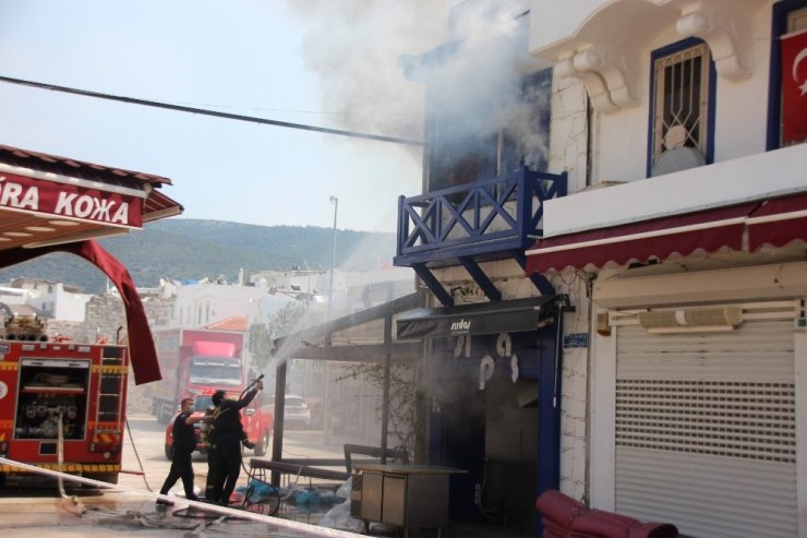 Bodrum’da restoran alev alev yandı