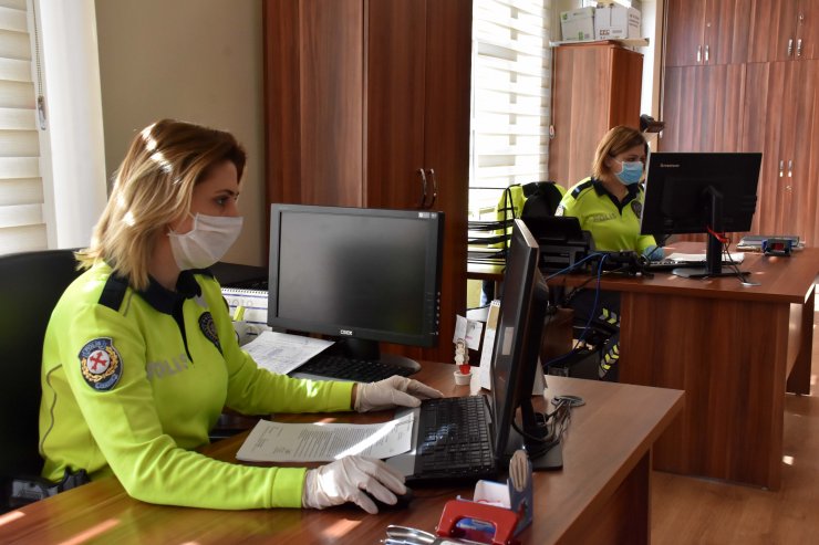 Emniyet teşkilatının göz bebeği kadın polisler bu zorlu günlerde de suçlulara göz açtırmıyor
