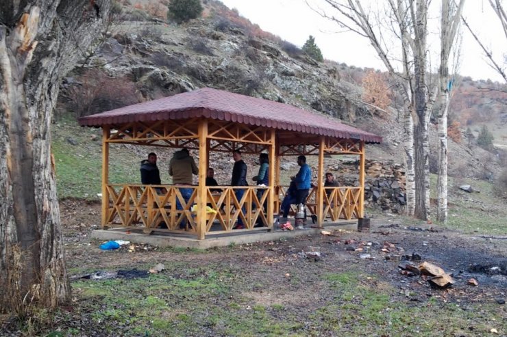 Gümüşhane’de piknik yasağına uymayan 7 kişiye 2 bin 700 lira para cezası