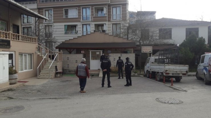 76 yaşındaki adam halk tuvaletinde ölü bulundu