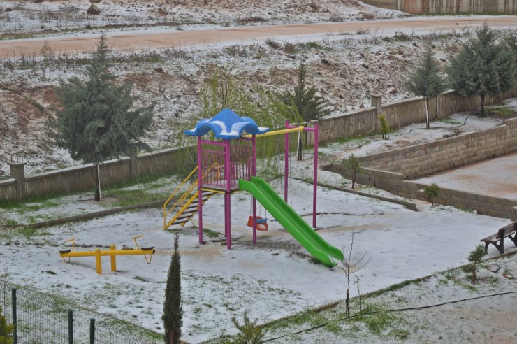 Adıyaman'da şiddetli dolu etkili oldu