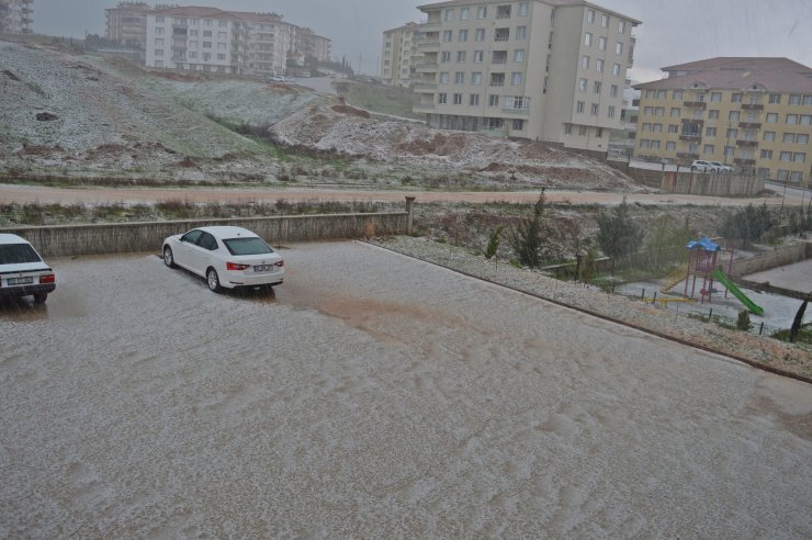 Adıyaman'da şiddetli dolu etkili oldu