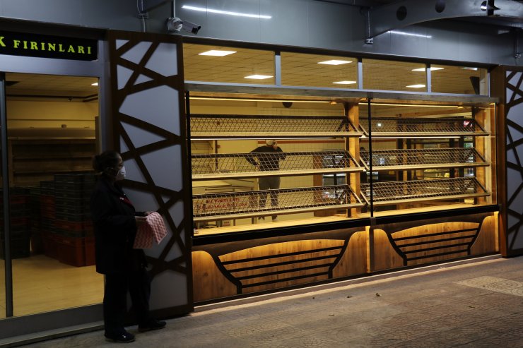 Ege Bölgesi'ndeki büyükşehirlerde sokağa çıkma yasağı öncesi yoğunluk yaşandı