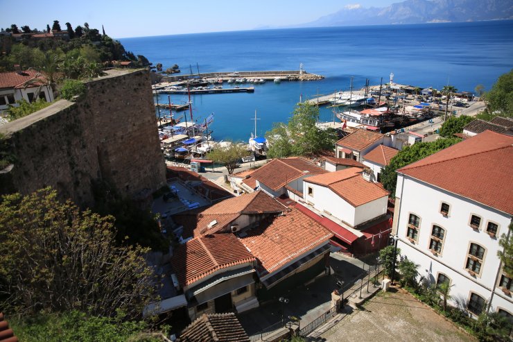 Antalya ve Muğla'da sokağa çıkma yasağının ardından sessizlik hakim