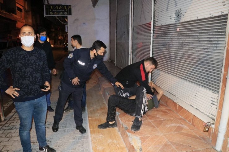 Adana’da bıçaklı kavga: 1 yaralı