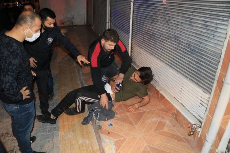Adana’da bıçaklı kavga: 1 yaralı