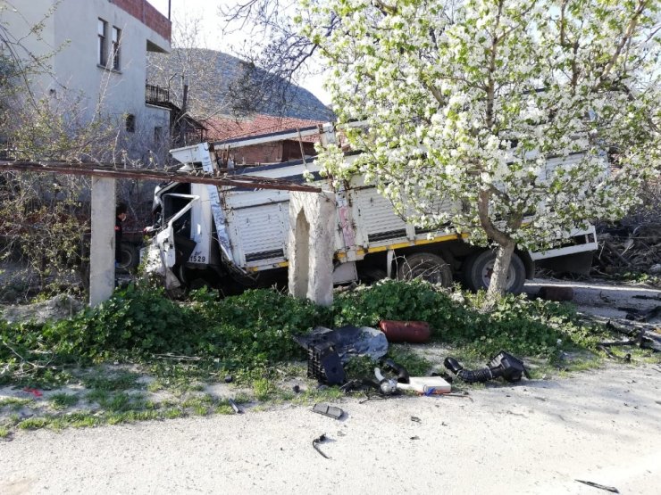 Antalya’da trafik kazası:2 yaralı