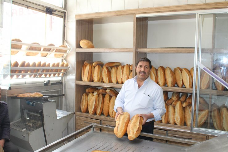 Yunaklı fırıncıdan ihtiyaç sahiplerine ücretsiz ekmek