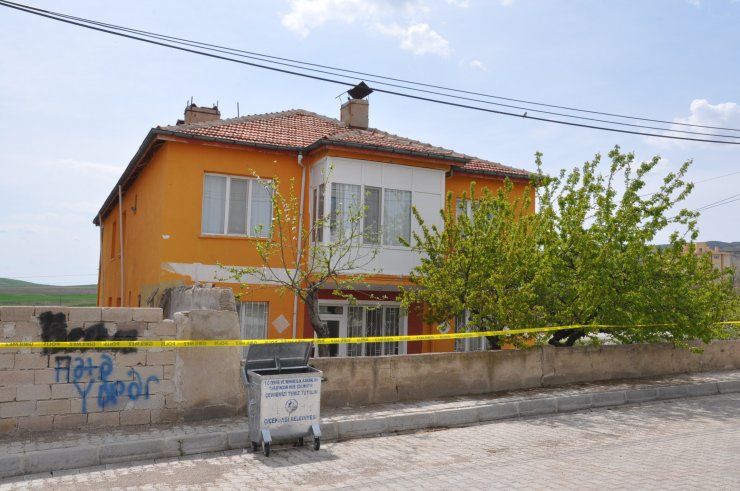 Kırşehir'de 2 katlı bina karantinada