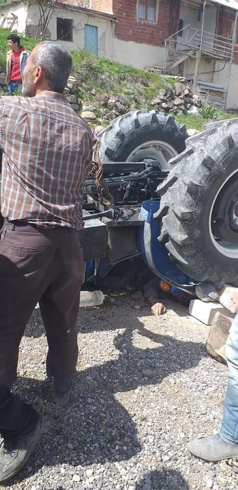 Malatya'da traktör devrildi! Baba ve kızı feci şekilde can verdi