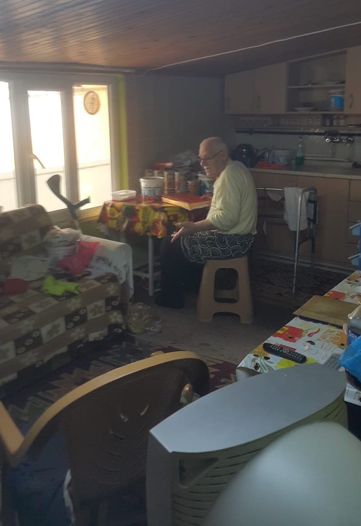 Denizli'de ulaşılamayan yaşlı adam, mutfakta Kur'an okurken bulundu