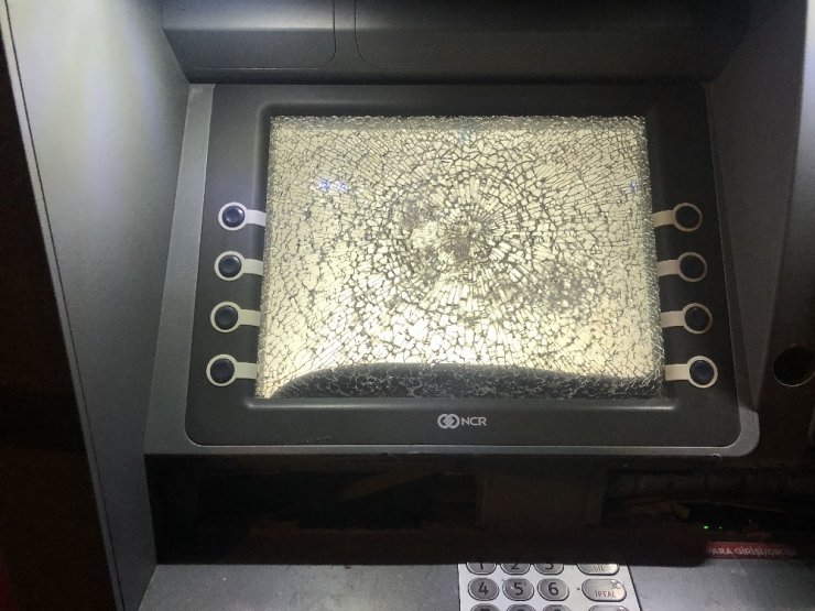 Bursa'da Babasına Kızdı ATM’leri Parçaladı