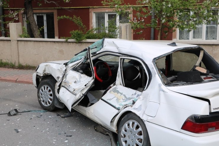 Sivas'ta Beton Mikseri 2 Kişiyi Yaraladı