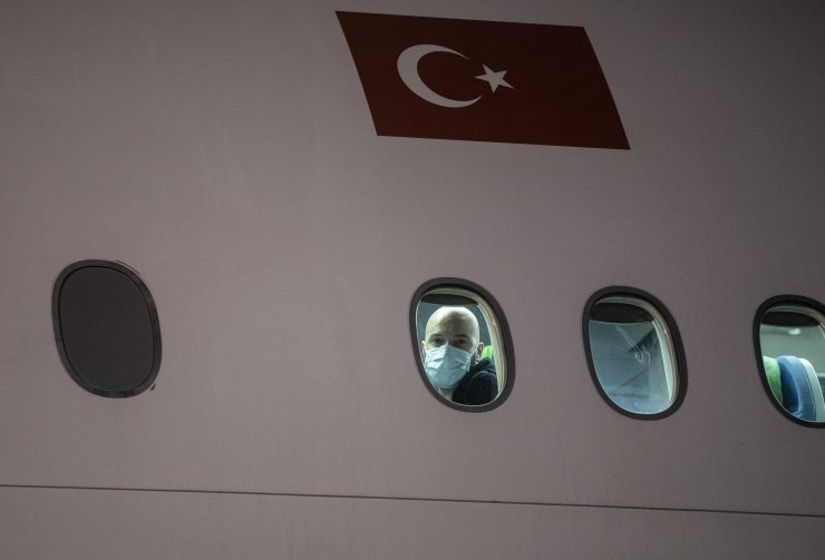 Maldivlerdeki Türk vatandaşları yurda döndü