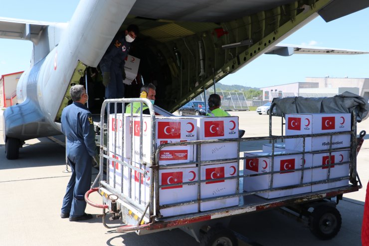 Türk Kızılay'dan Arnavutluk'a tıbbi yardım