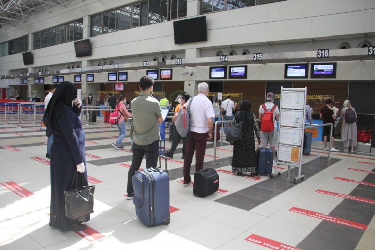 Antalya Havalimanında Sıkı Tedbirler