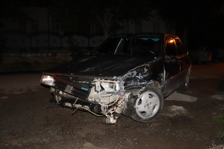 Karaman’da ilginç kaza! Tamponu düşen araç terk edilmiş halde bulundu