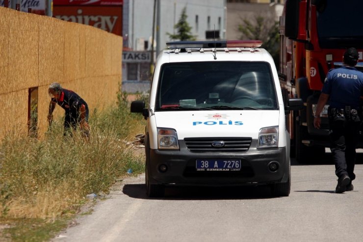 Kayseri'de İntihara Kalkışan Şahsı Polis İkna Etti