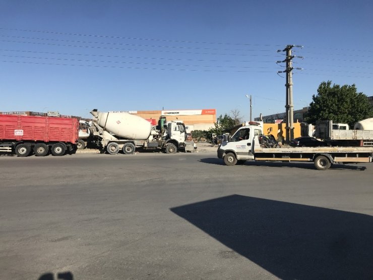 Konya kamyon garajında kamyon motosiklete çarptı! 1 kişi öldü