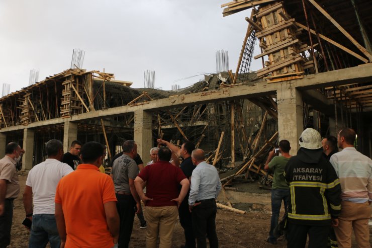 Beton dökerken inşaat çöktü! 2 işçi yaralandı
