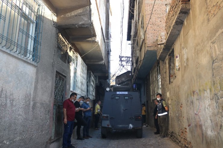 Diyarbakır’da silahlı şahıs kıraathaneye kurşun yağdırdı